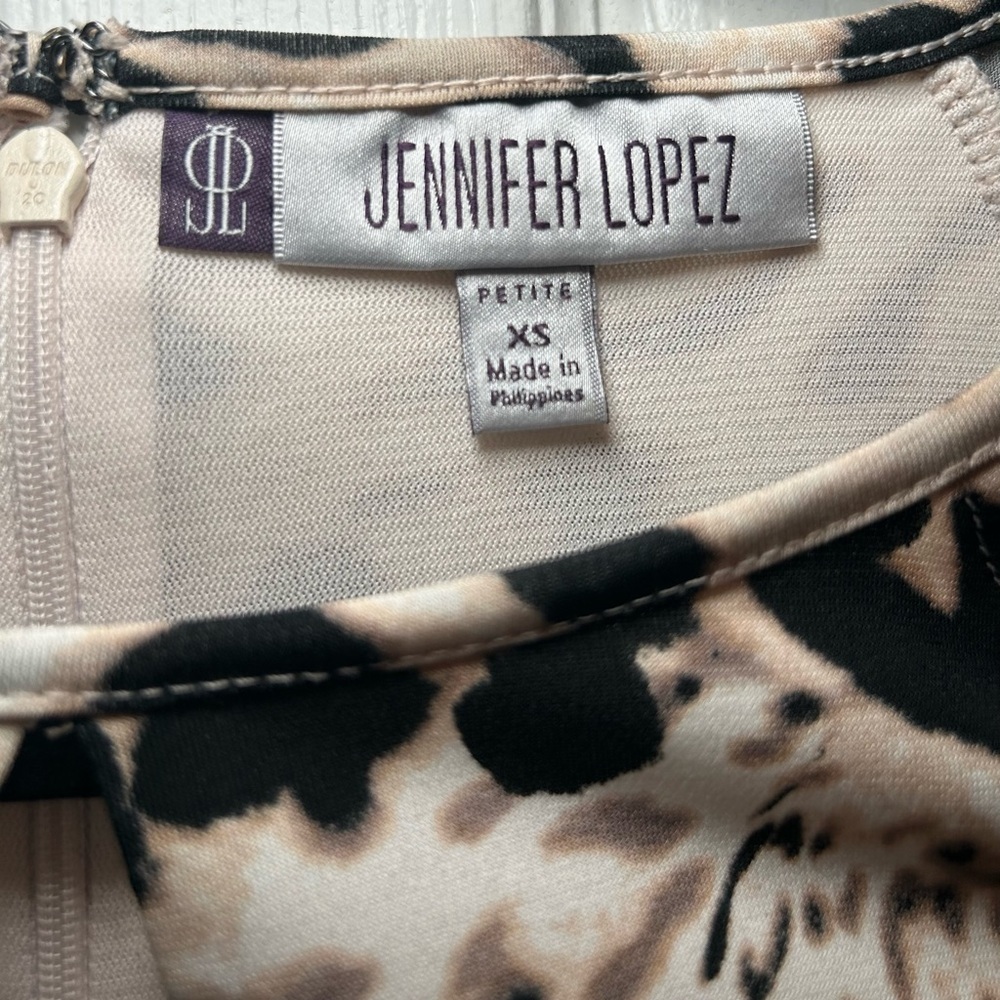 Jennifer Lopez Women’s Keyhole Animal Print Dress- Cream/Tan/Black Size XXSP - Picture 4 of 5